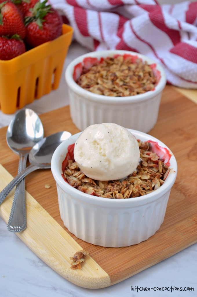 BREAKFAST STRAWBERRY RHUBARB CRISP