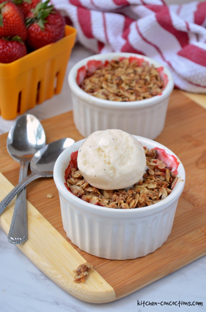 BREAKFAST STRAWBERRY RHUBARB CRISP