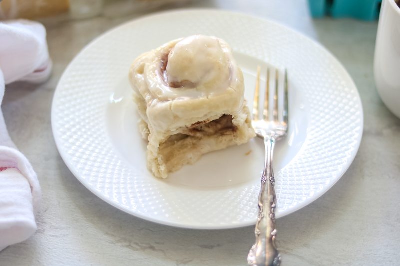 Easy Skinny Overnight Cinnamon Rolls