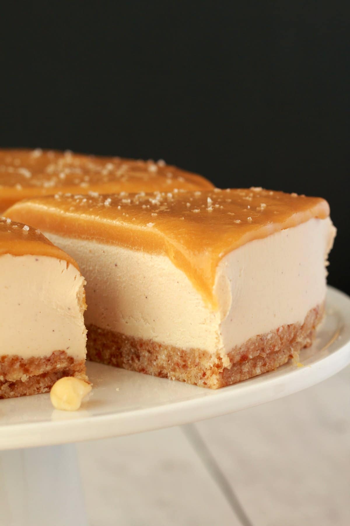 VEGAN CHEESECAKE WITH SALTED CARAMEL FUDGE SAUCE