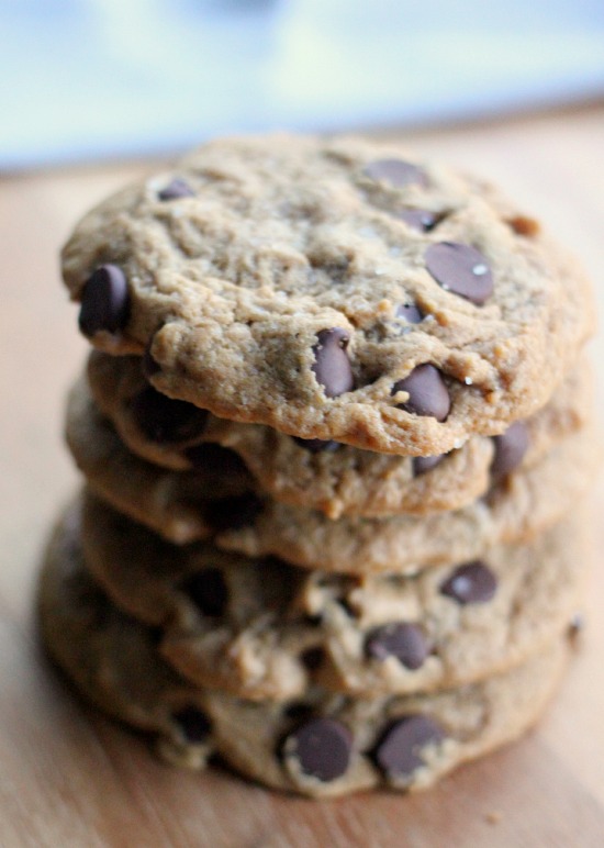 EASY VEGAN CHOCOLATE CHIP COOKIES