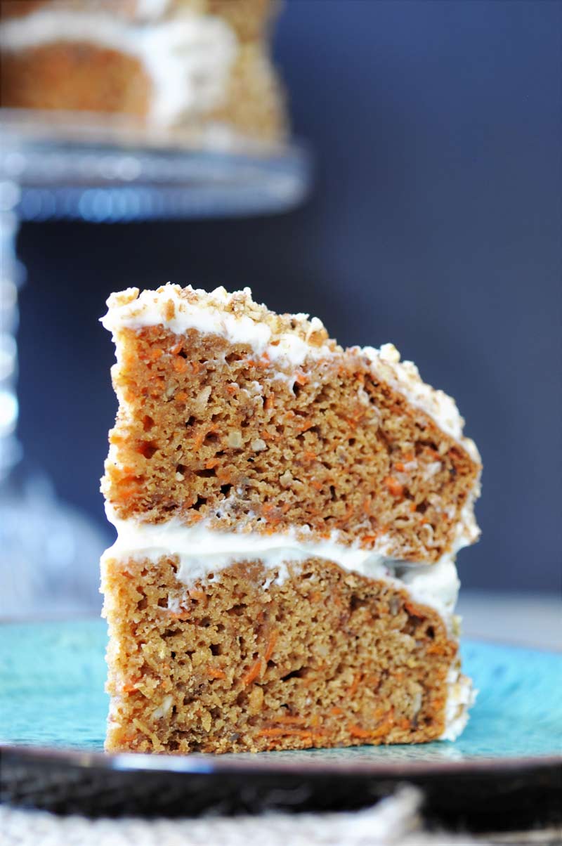 VEGAN HAZELNUT CARROT CAKE WITH CASHEW CREAM CHEESE FROSTING